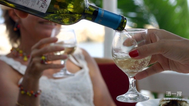 侍酒师分享的最具性价比的夏季葡萄酒