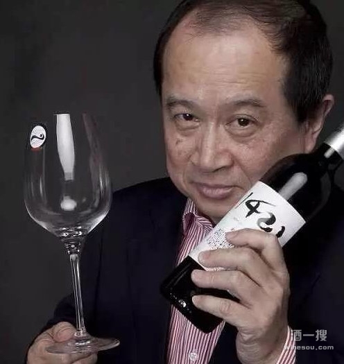 Johnny Chan 陈弈文先生是香港葡萄酒会会长