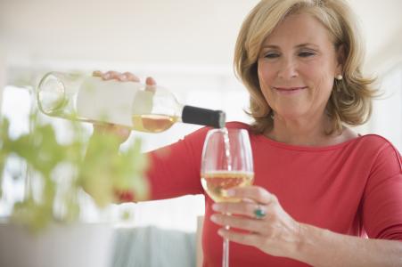 白葡萄酒可保护肺部健康