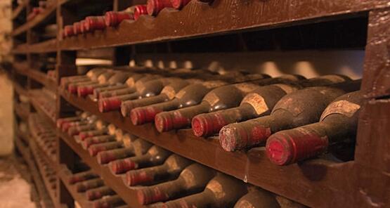 储存葡萄酒的几个主要标准条件