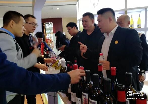 宁夏葡萄酒企业携手特色农产品亮相春糖
