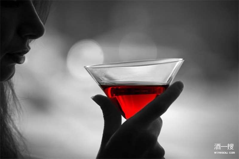 怎么喝葡萄酒最有益健康？