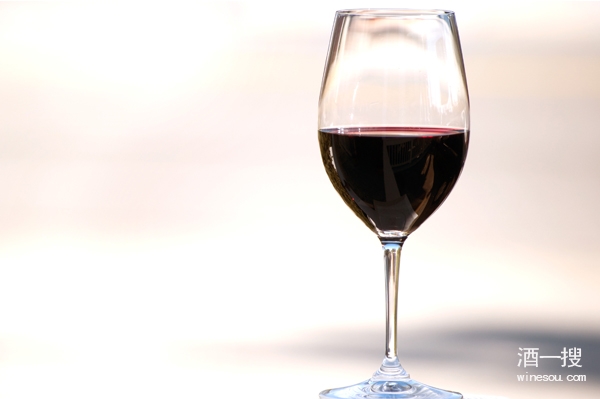 葡萄单宁来自酒葡萄的皮，种子和茎