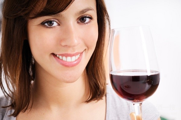 了解红葡萄品种特性选酒