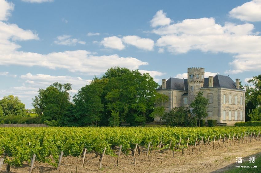 位于左岸玛歌（Margaux） 村的玛歌酒庄（Chateau Margaux）葡萄园