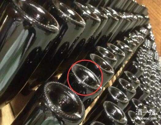 葡萄酒瓶底的凹槽越深，葡萄酒就越好？