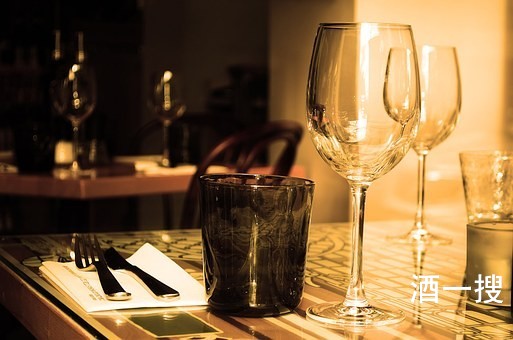 各位了解过关于葡萄酒与酒杯的一些搭配选择吗？